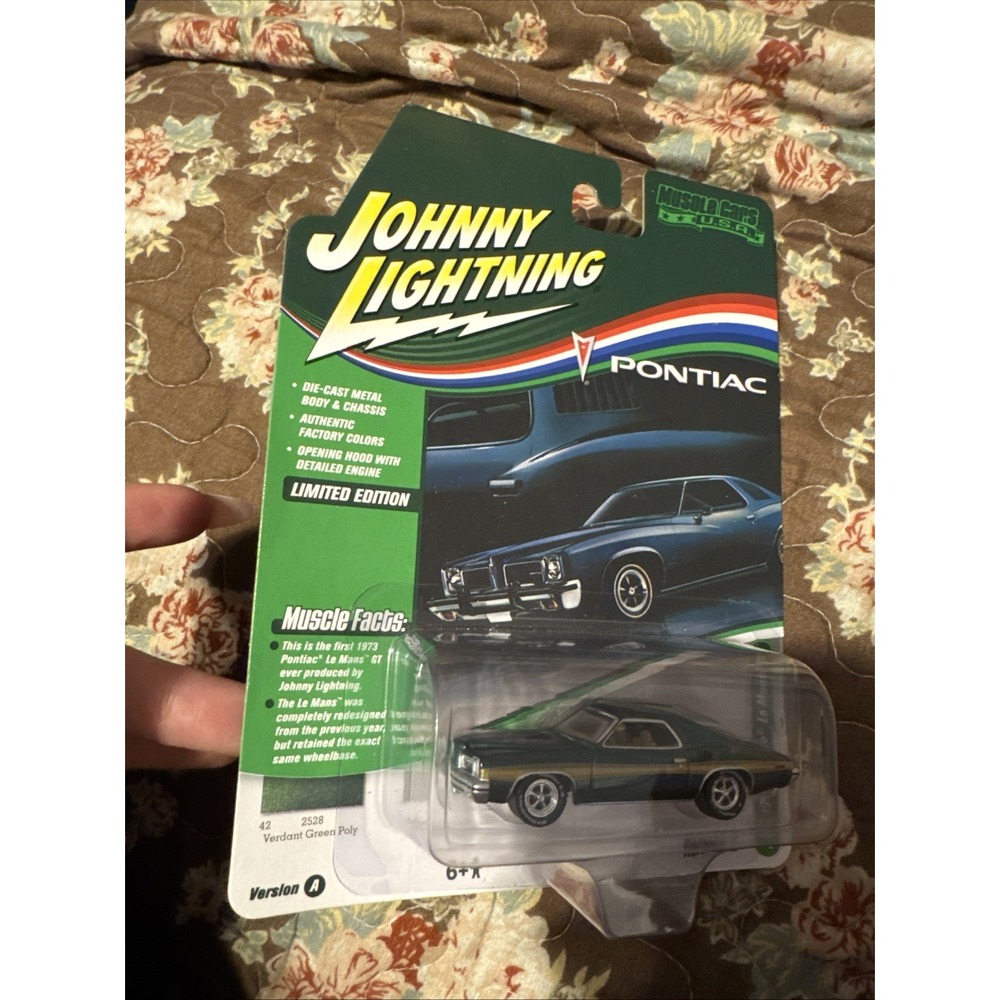 Johnny Lightning Muscle Cars 1973 Pontiac Le Mans GT Green 1:64 Diecast NIB